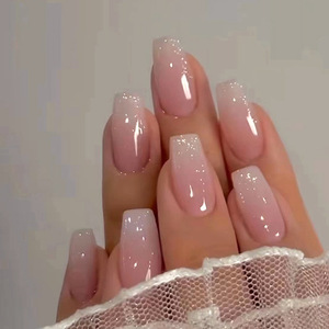 24 <span class=keywords><strong>faux</strong></span> <span class=keywords><strong>ongles</strong></span> simples mi-longs de style ballet avec colle, dégradé rose, pointes d'<span class=keywords><strong>ongles</strong></span> artificielles, paillettes, forme cercueil, à presser, couvrance totale - Product Image 1