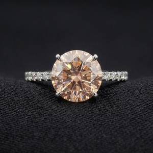 Anillo Clásico de Diamantes en Oro Blanco, Minimalista, para Compromiso o Boda, Pulido Brillante, para Uso Diario, Regalo Atemporal - Product Image 1