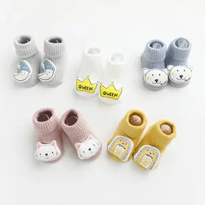 2020 热销新设计儿童防滑婴儿地板学步袜 3D卡通配件管棉有趣的袜子与动物