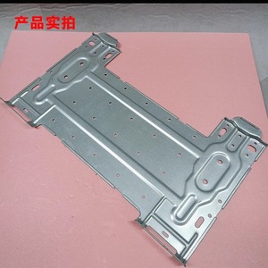 ขายึดติดผนังสำหรับเครื่องปรับอากาศมีเดีย แผ่นเหล็กหนาพิเศษ 1P 1.5HP แบบยืดหดได้ - Product Image 1