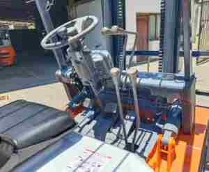 รถยก Heli K35 3.5ตันล้อเครื่องยนต์ดีเซล100% ในสภาพดีเยี่ยมพร้อมใช้งาน - Product Image 5