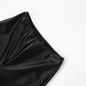 Hàng Mới Phụ Nữ PU Quần Short Thiết Lập Màu Đen Áo Sơ Mi Top + Quần Short Phù Hợp Với 2 Mảnh Thiết Lập Sexy Y2K PU Hai Mảnh Thiết Lập Cho Phụ Nữ Trang Phục 2026 - Product Image 5