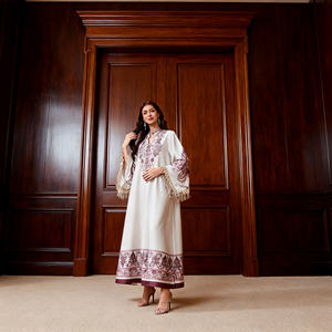 Abaya élégante personnalisée en polyester imprimé de haute qualité pour femmes musulmanes, robe pour occasions spéciales, vente en gros - Product Image 3