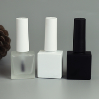 Vente en gros de flacons de vernis à ongles en gel en verre givré noir et blanc de 7 ml, de haute qualité, carrés et rectangulaires, imprimés en sérigraphie or