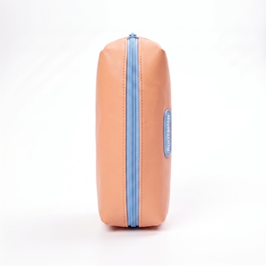 กระเป๋าเครื่องสำอางหนัง PU พิมพ์โลโก้ BSCI สีส้ม สำหรับขายส่ง จัดเก็บเครื่องสำอาง และใช้ในชีวิตประจำวัน - Product Image 4