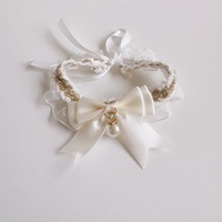 Colliers de luxe modernes pour chats et chiens avec nœud en dentelle élastique et collier rétro en perles Accessoires en plastique détachables