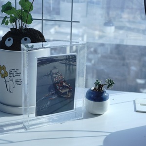 Bulk Supply Anti‑Scratch Custom Logo Clear Acrylic Photo Frames Wall Mount For Office Cafe Retail Decoration - Product Image 2