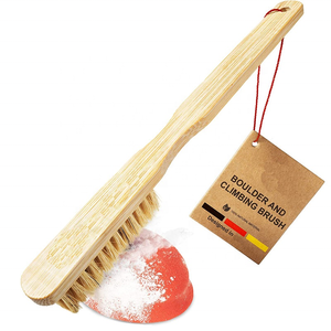 ओम कस्टम इनडोर/आउटडोर स्पोर्ट्स क्लाइम्बिंग ब्रश बांस लकड़ी के बोरों के बाल धारण और रॉक चढ़ाई के लिए - Product Image 1