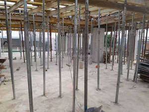 Étais métalliques télescopiques réglables LT Construction avec écrou à douille pour la construction - Product Image 4