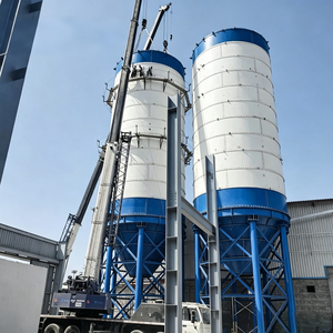 Silo à ciment en acier 200T 300T 500T, réservoir de stockage vertical boulonné pour poudres en vrac avec pompe motorisée et dépoussiéreur pour usine industrielle - Product Image 1