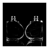 Bouteille à liqueur miniature en verre transparent de 130 ml, forme semi-circulaire en D, avec finition filetée, pour liqueur, brandy, spiritueux, cadeau