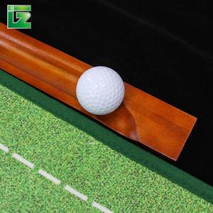 Usine <span class=keywords><strong>Mini</strong></span> <span class=keywords><strong>Golf</strong></span> Putting aides à la formation en bois intérieur <span class=keywords><strong>Golf</strong></span> Putting Green Mat avec déflecteur et retour de balle - Product Image 5
