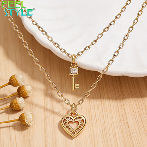 Collier personnalisé en acier inoxydable 316, chaîne à maillons ovales épaisse plaquée or PVD, pendentif cœur gravé avec zircon - Product Image 2
