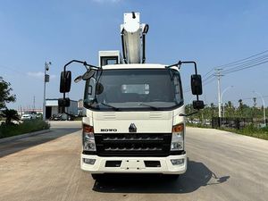 Camion plateforme aérienne télescopique synchrone Sinotruk HOWO 4X2 à rotation 360° pour travaux en altitude à vendre - Product Image 3