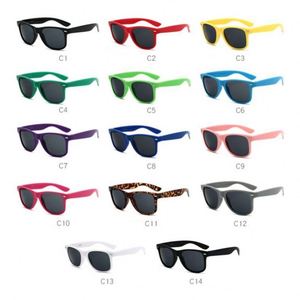 Lunettes de soleil rétro cloutées vintage, lunettes de soleil classiques UV400 tendance pour hommes et femmes, style européen et américain - Product Image 2
