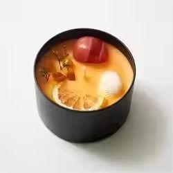 Bougie parfumée en cire de soja avec logo personnalisé, boîte en étain noire de luxe, fleurs séchées, cristal de quartz - Product Image 4