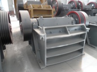 Concasseur à mâchoires neuf à bas prix pour l'extraction minière et la production de sable de construction, moteur AC, max. 50 t/h, fixe, mobile, multifonction