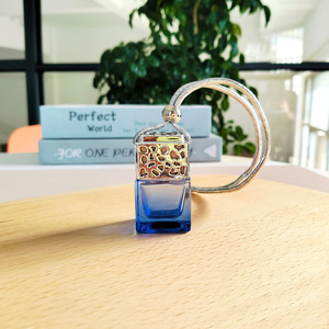 Wholesale 8ml Square Empty <strong>Car</strong> Air Freshener Fragrance <strong>Diffuser</strong> Hanging <strong>Car</strong> Perfume Bottle with Wood Cap - Product Image 6