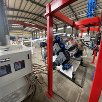 Linea di estrusione verticale a tre rulli con calandra co-rotante e doppia vite parallela, rapporto L/D 30:1, per la produzione di lastre in PP, PE, PVC per pannelli solari fotovoltaici
