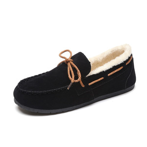 Vente en gros de pantoufles mocassins pour femmes très demandées avec doublure en fausse fourrure confortable, pantoufles chaudes pour femmes - Product Image 1