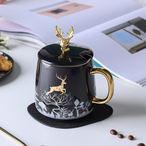 Ensemble cadeau <span class=keywords><strong>de</strong></span> Noël chaud ensemble <span class=keywords><strong>de</strong></span> tasses 300ml en céramique wapiti ensemble <span class=keywords><strong>de</strong></span> tasses <span class=keywords><strong>de</strong></span> Noël couvercle <span class=keywords><strong>de</strong></span> <span class=keywords><strong>tasse</strong></span> à café et cuillère <span class=keywords><strong>tasse</strong></span> à thé boîte-cadeau pour le bureau à domicile - Product Image 4
