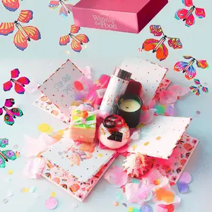 Professionelle individuelle personalisierung valentinstag überrascht explosion geschenk Überraschung kuchen box mit schmetterling Überraschung geschenkboxen