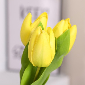 Bouquet di <span class=keywords><strong>Tulipani</strong></span> Artificiali in PU Realistici, Confezionati a Mano, Disponibili in Vari Colori per Decorazioni Interne, Hotel e Fotografia - Product Image 3