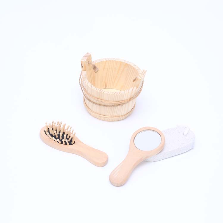 Небольшой набор для спа-ванны, в комплект входит деревянная зеркальная щетка для волос, расческа, пемза