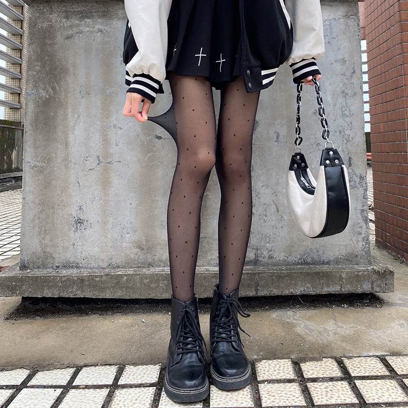 Black dots