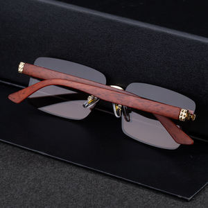 Lunettes de soleil Partagas Wholesale Retro Designer avec logo personnalisé, tête de léopard, couleurs grain de bois, sans monture, UV400, pour hommes - Product Image 4