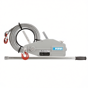 Cabrestante manual Fervi con cable de acero de 1000 kg de capacidad y ganchos para tareas de elevación y tracción - Product Image 2