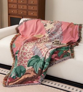 Châle-plaid rose haut de gamme à imprimé léopard jungle pour l'automne, avec pompons ; Couverture décorative inspirée des peintures à l'huile, Cobijas - Product Image 2
