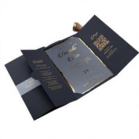 Invitations de mariage pliables en acrylique miroir de luxe personnalisées avec détails de dorure exquise et support pour codes QR