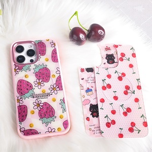 Coque de téléphone à panneau arrière magnétique remplaçable pour <span class=keywords><strong>iphone</strong></span> 17 / 17pro/17promax/17air avec la dorure Smiley fraise - Product Image 1
