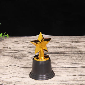 Le petit trophée d'étudiant <span class=keywords><strong>de</strong></span> trophée d'étoile <span class=keywords><strong>de</strong></span> trophée d'enfants <span class=keywords><strong>de</strong></span> maternelle peut être personnalisé tasse <span class=keywords><strong>de</strong></span> trophée - Product Image 4