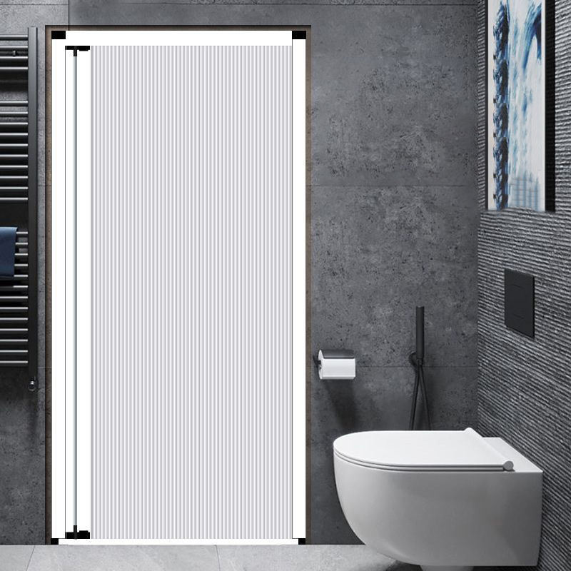 กรอบสีขาวและผ้าม่านสีขาว