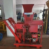 Machine manuelle haute efficacité pour la fabrication de blocs creux et de briques en argile rouge, avec ligne de production de briques