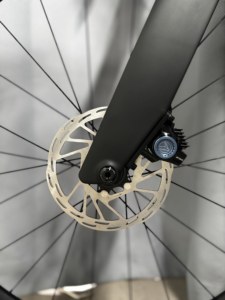 KOZO 2 Vélo de Route en Fibre de Carbone 700C avec Freins à Disque, Dérailleur Électrique Sans Fil, 24 Vitesses - Product Image 5