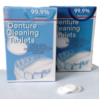Une tablette à bulles la plus vendue pour nettoyer les fausses dents qui dissout rapidement les taches tenaces et rafraîchit l'haleine