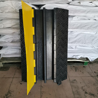 Protector de Cables de Goma Leahua Negro y Amarillo 900*600*100mm, Canal de 90x90mm, Reductor de Velocidad para Seguridad Vial