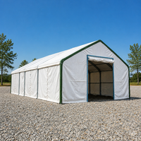 Abri de voiture en acier moderne industriel, hangar de stockage avec auvent imperméable pour équipement et usage en entrepôt