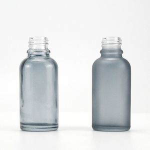 20ml 30ml 50ml 100ml vetro rotondo nero opaco diverse dimensioni <span class=keywords><strong>di</strong></span> flacone <span class=keywords><strong>di</strong></span> olio essenziale <span class=keywords><strong>di</strong></span> <span class=keywords><strong>profumo</strong></span> <span class=keywords><strong>di</strong></span> essenza con contagocce bambù - Product Image 3