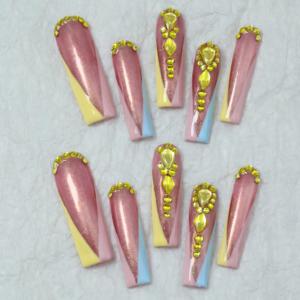 Venta al por mayor de pegatinas de uñas acrílicas de alta gama, hechas a mano, uñas postizas cuadradas largas de cobertura completa, con diseños de diamantes de imitación personalizables. - Product Image 3