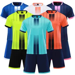 เสื้อเจอร์ซี่ย์ฟุตบอลสำหรับผู้ชาย,เสื้อยืดฟุตบอลโพลีเอสเตอร์สีเขียวน้ำเงินลายทางกำหนดเองสำหรับบริการ OEM สีระเหิด