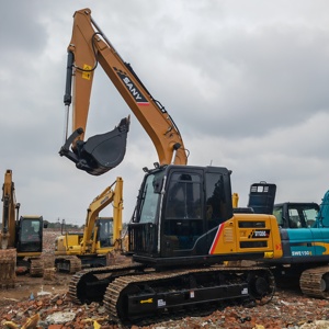 Excavatrice SANY SY135C 2022, 13,5 tonnes, 211 heures, moteur Isuzu 4JJ1 d'origine, 86 kW, force de creusement de 103 kN, certifiée EPA CE, roulement de pompe - Product Image 2