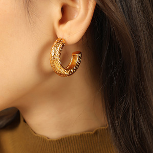 C Shaped Gold Earrings Hammered Texture <b>Titanium</b> Steel Stud Earrings For Women Party Fashion Jewelry - Product Image 4