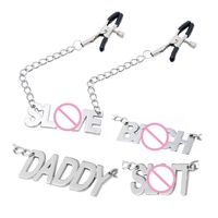 Flirtspielzeug für Erwachsene: Slave Daddy Buchstaben-Clip-Stimulator, Brust- und Vaginal-Sexspielzeug, Metallketten-Nippelklemmen