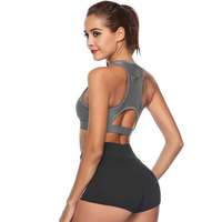 Sporttop met custom telefoonvak, racerback, hoge ondersteuning, comfortabel, ademend en vocht afvoerend.