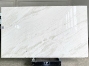 Dalle d'onyx blanc translucide naturel UnionStone Namibian Kari Ice Jade, marbre pur, poli et rétroéclairé pour un design moderne intérieur hôtelier - Product Image 2