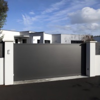 Portail Coulissant de Sécurité pour Allée en Aluminium, Design Moderne de Portail Principal en Fer Prix Usine